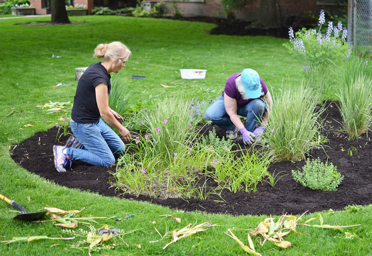 Gardeners at FCCW